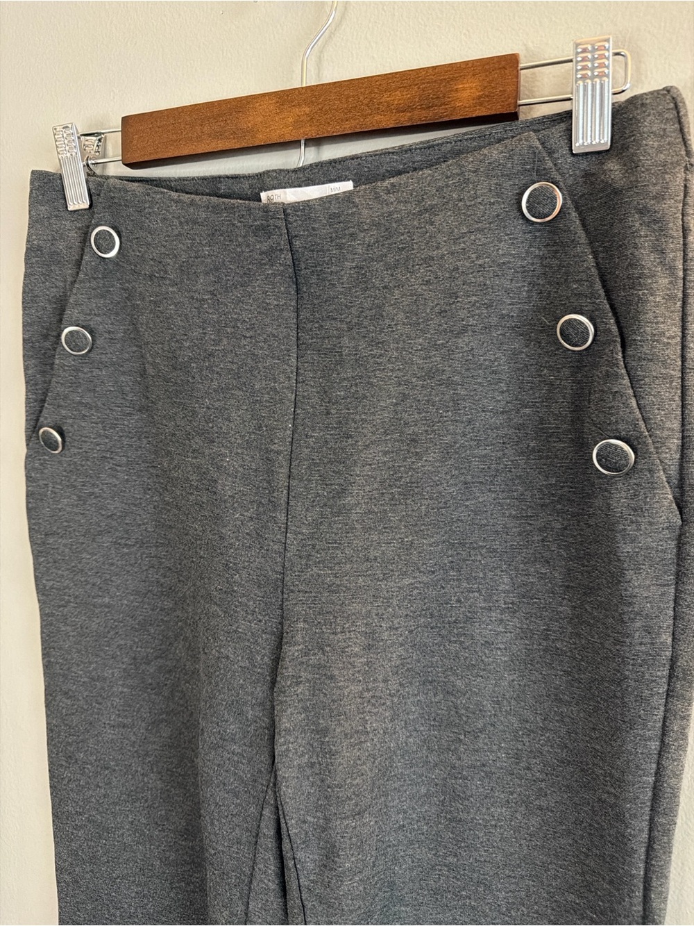 89th & Madison Gray Ponte Pull On Pants Button Detail Medium - Picture 5 of 8